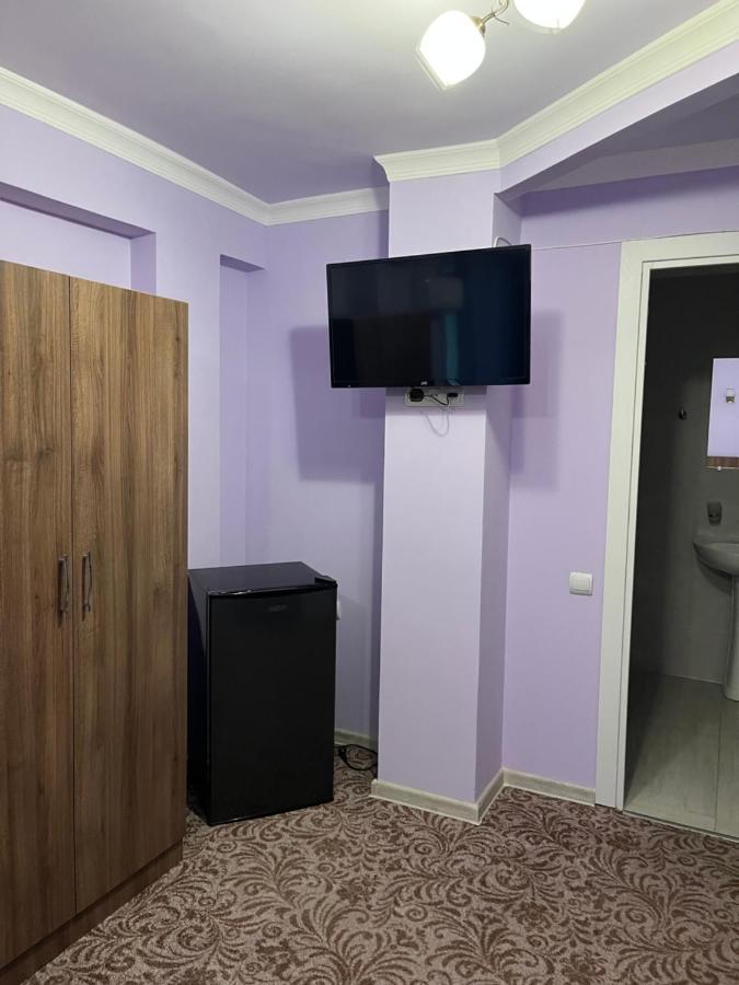 יירבאן Hotel International מראה חיצוני תמונה
