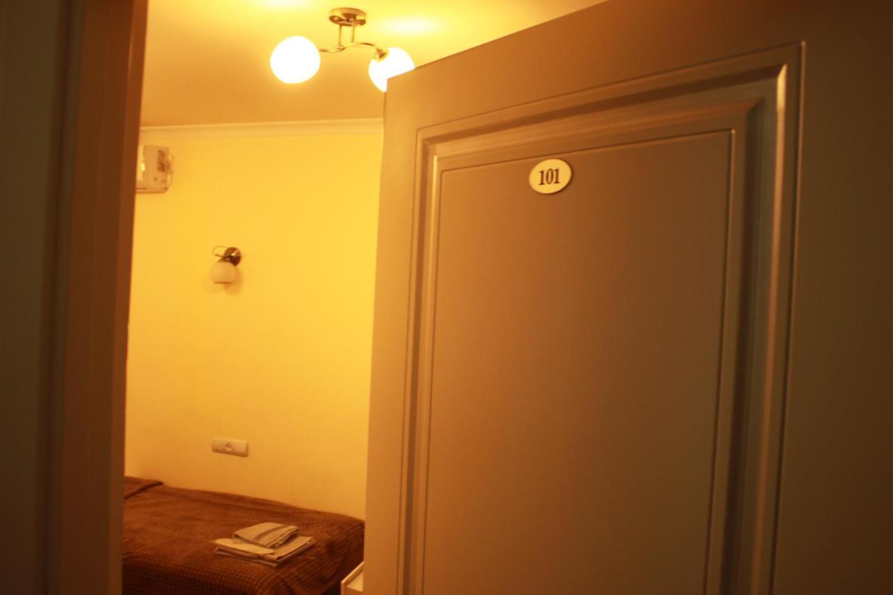 יירבאן Hotel International מראה חיצוני תמונה