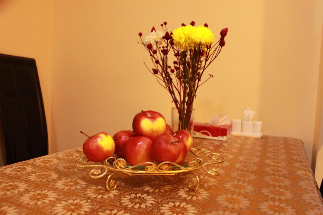 יירבאן Hotel International מראה חיצוני תמונה